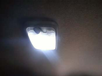 LED点灯時画像車ルームライト